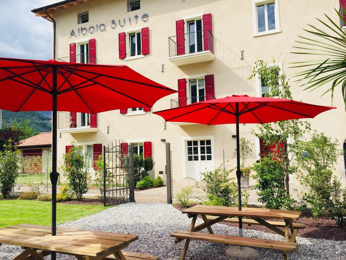 Albola Suite Holiday Apartments Riva del Garda Bagian luar foto