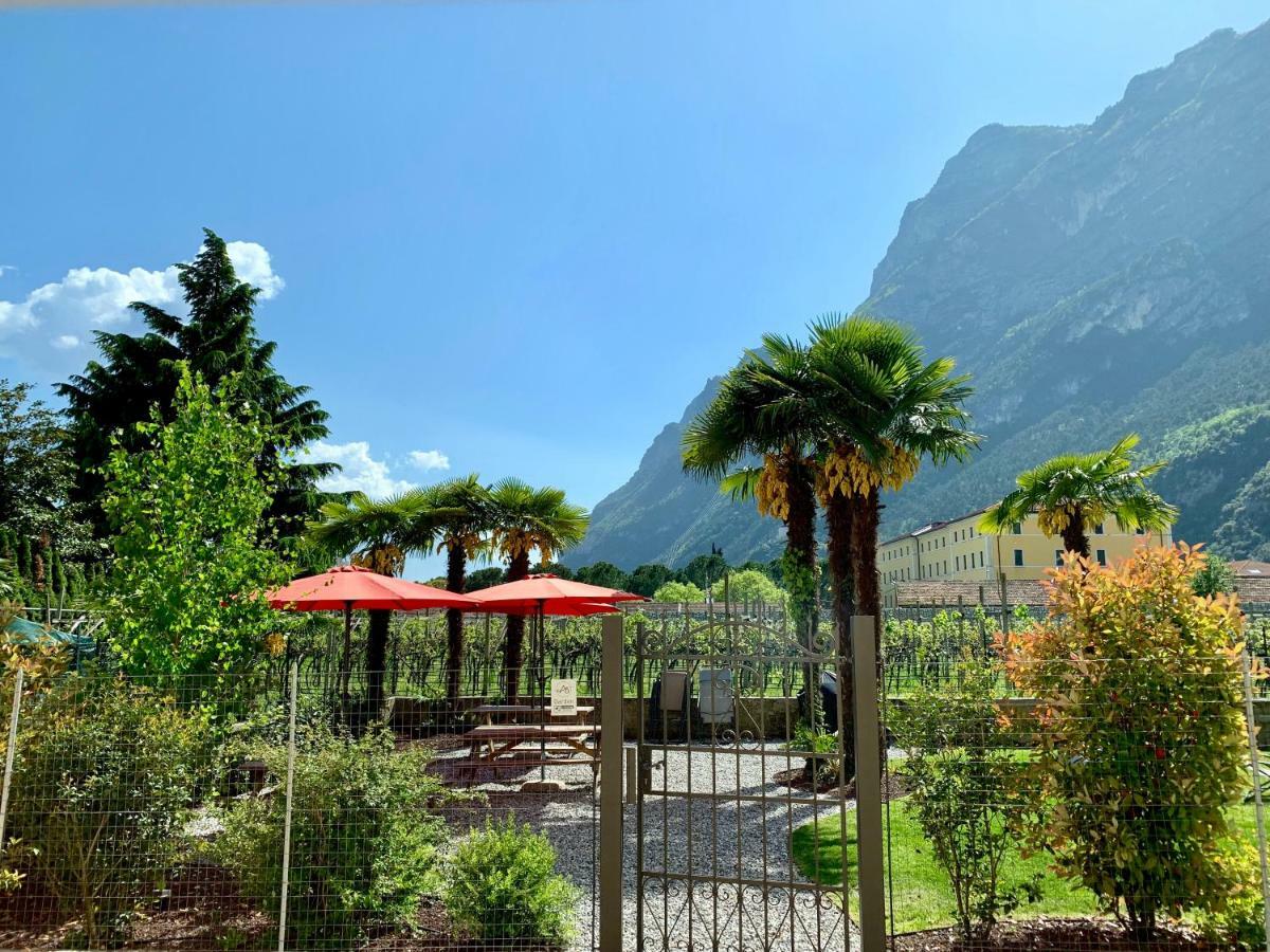 Albola Suite Holiday Apartments Riva del Garda Bagian luar foto