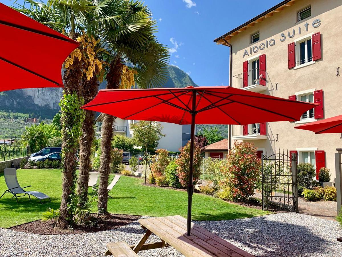 Albola Suite Holiday Apartments Riva del Garda Bagian luar foto