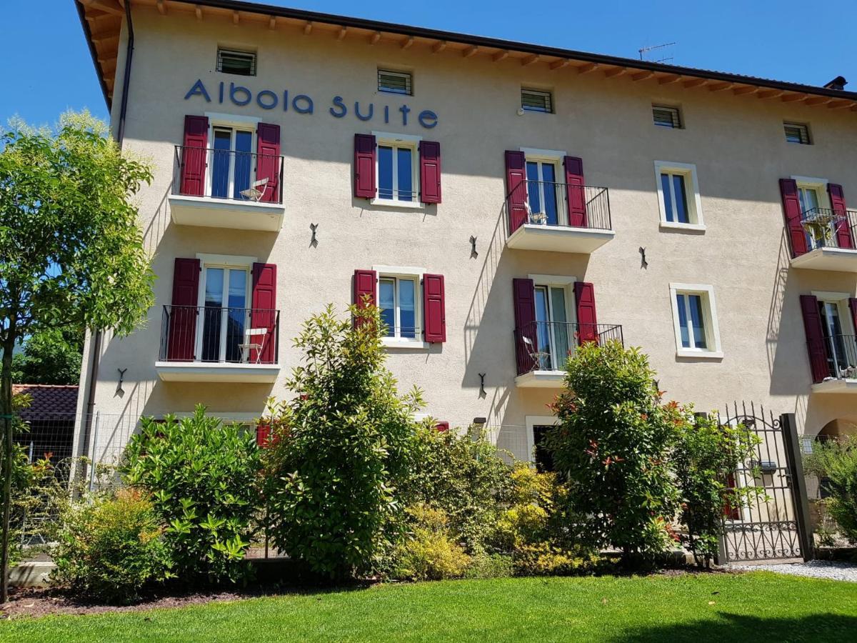 Albola Suite Holiday Apartments Riva del Garda Bagian luar foto